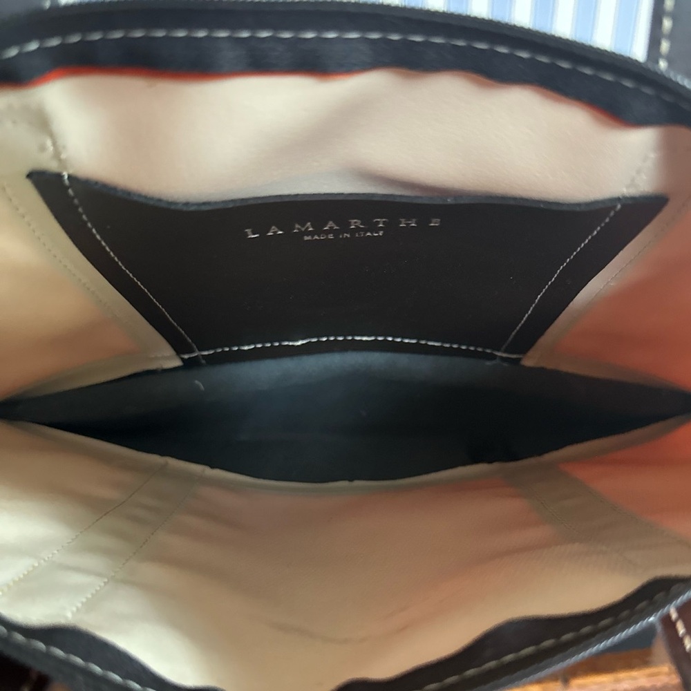 Lamarthe Tote EUC - Picture 10 of 12